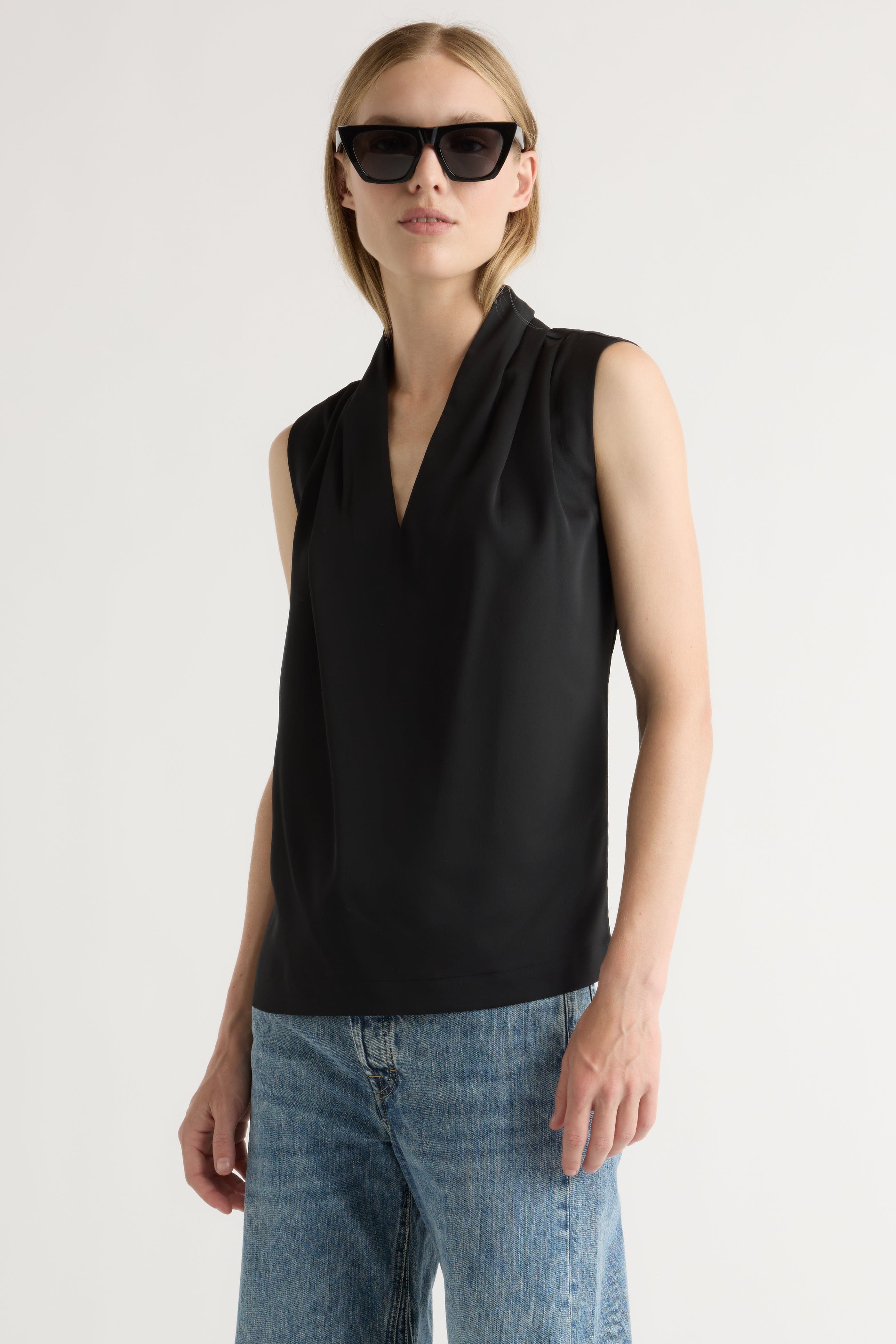 Jae V-Neck Sleeveless Blouse - Image 5